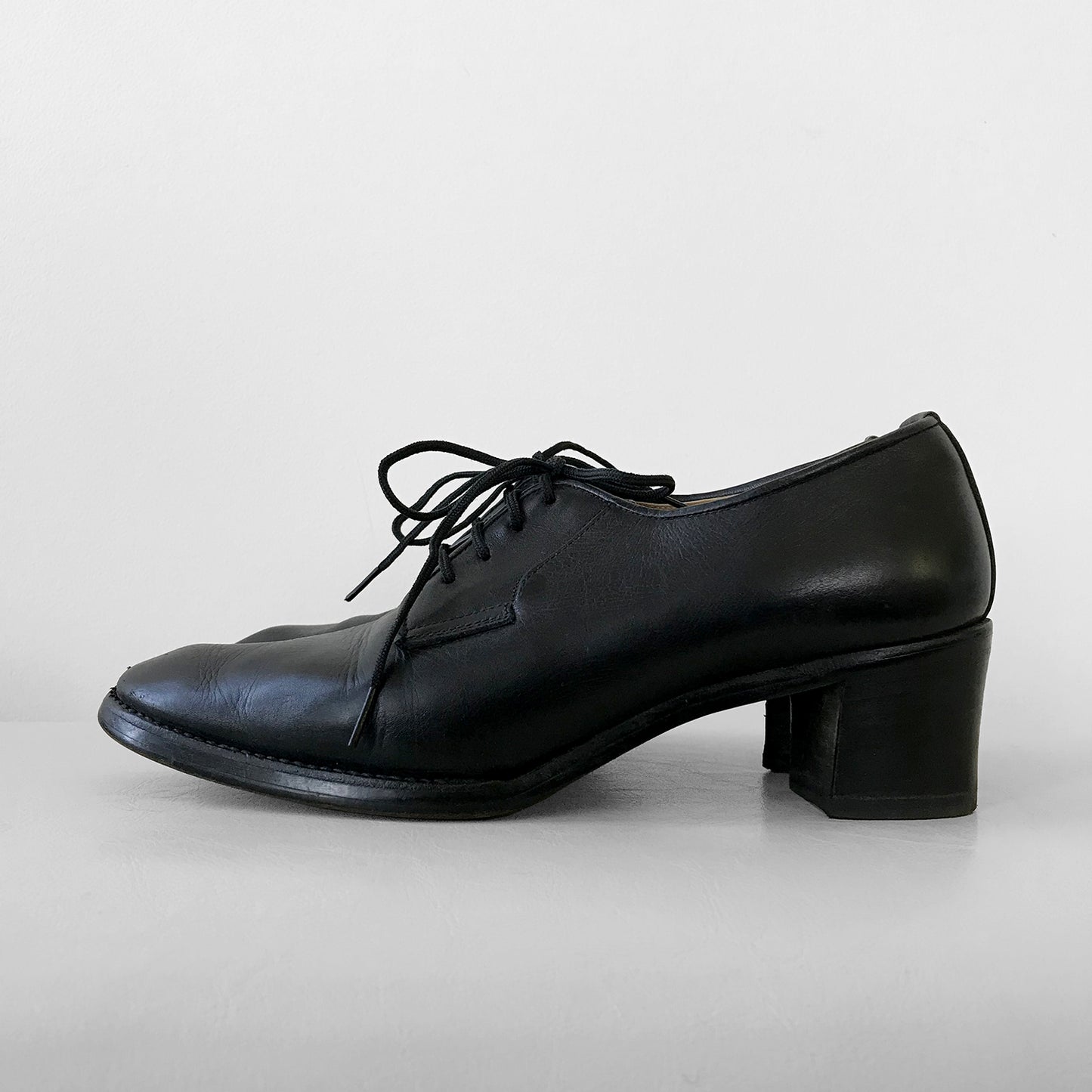 1960s Well Worn French Black Leather Heeled Lace-Up Shoes