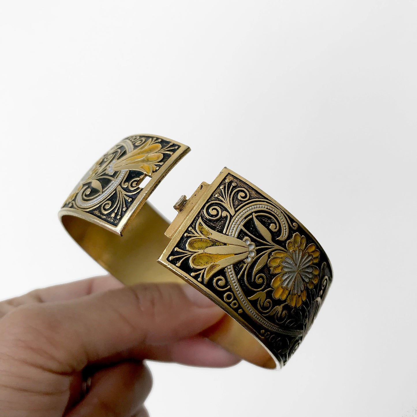 Floral and Leaf Carved Metal Hand-Painted Gold-toned Cuff Bangle Bracelet