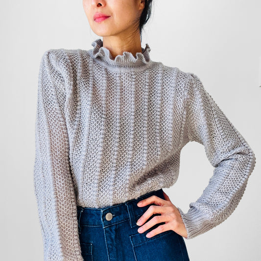 1970s Grey Lightweight Ruffle-Neck Fitted Long Sleeve Knit Sweater