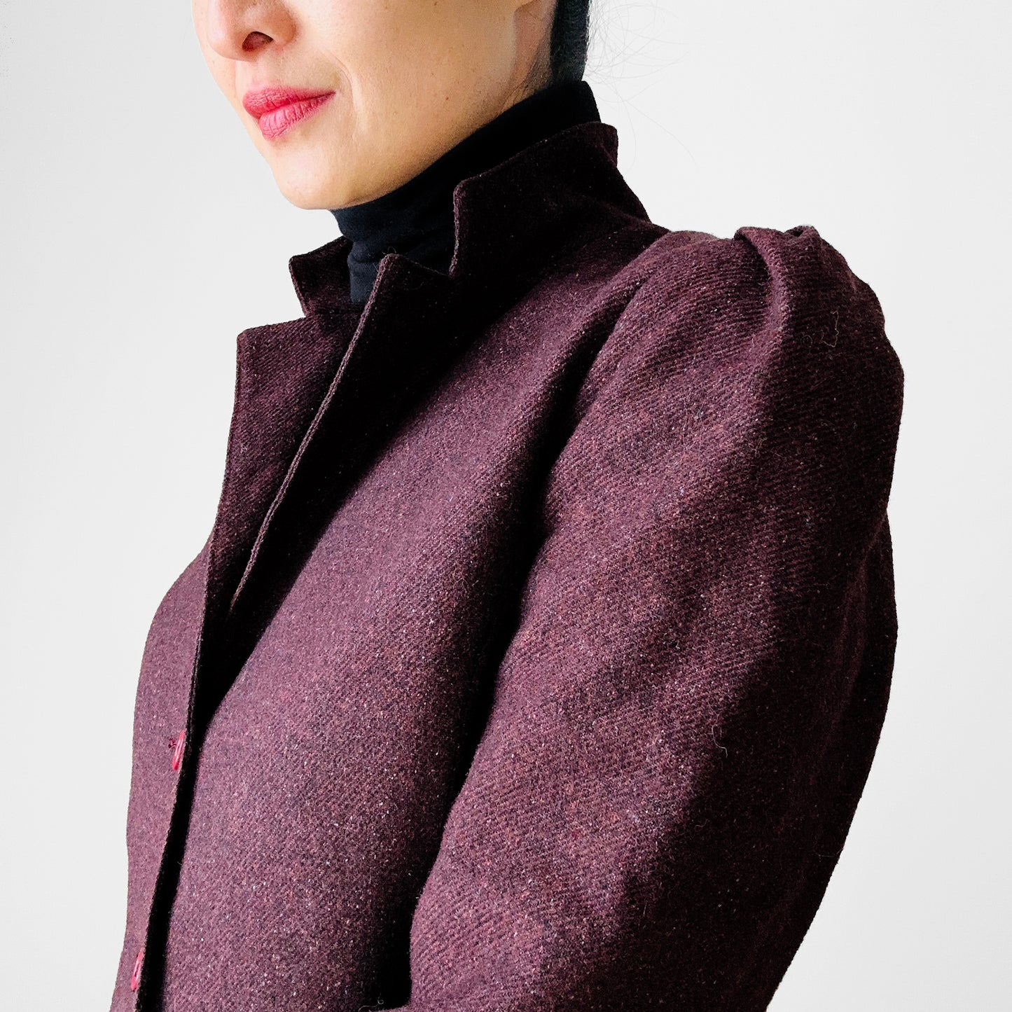 1960s - 1970s Plum Wool Tweed Short-Waisted Tapered-Waist Blazer Jacket- XS/S