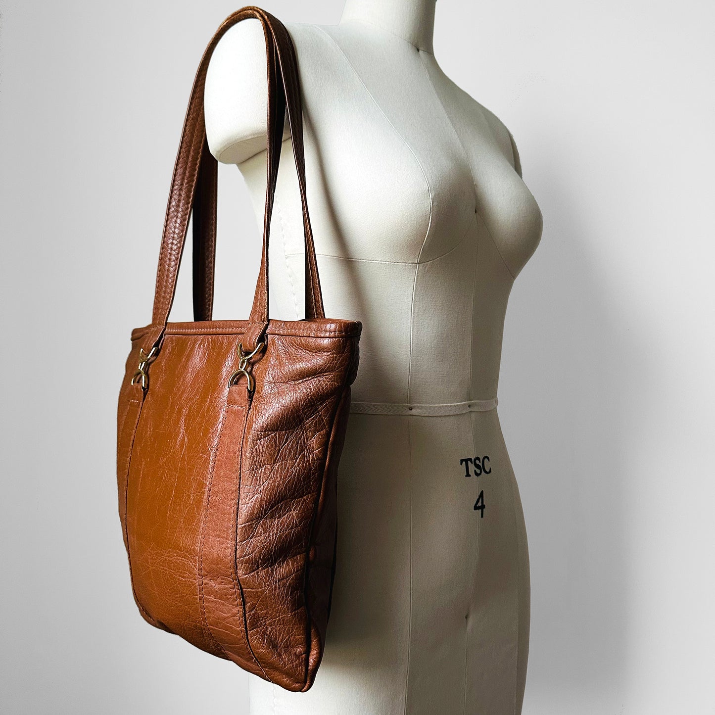 1970s Tobacco Tan Brown Leather Tote Shoulder-Bag Purse