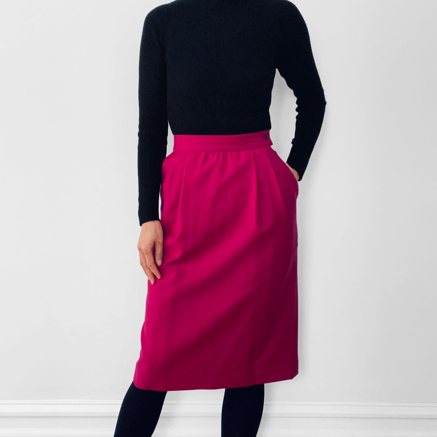 1980s Fuschia Pink Pleated Knee-Length Skirt