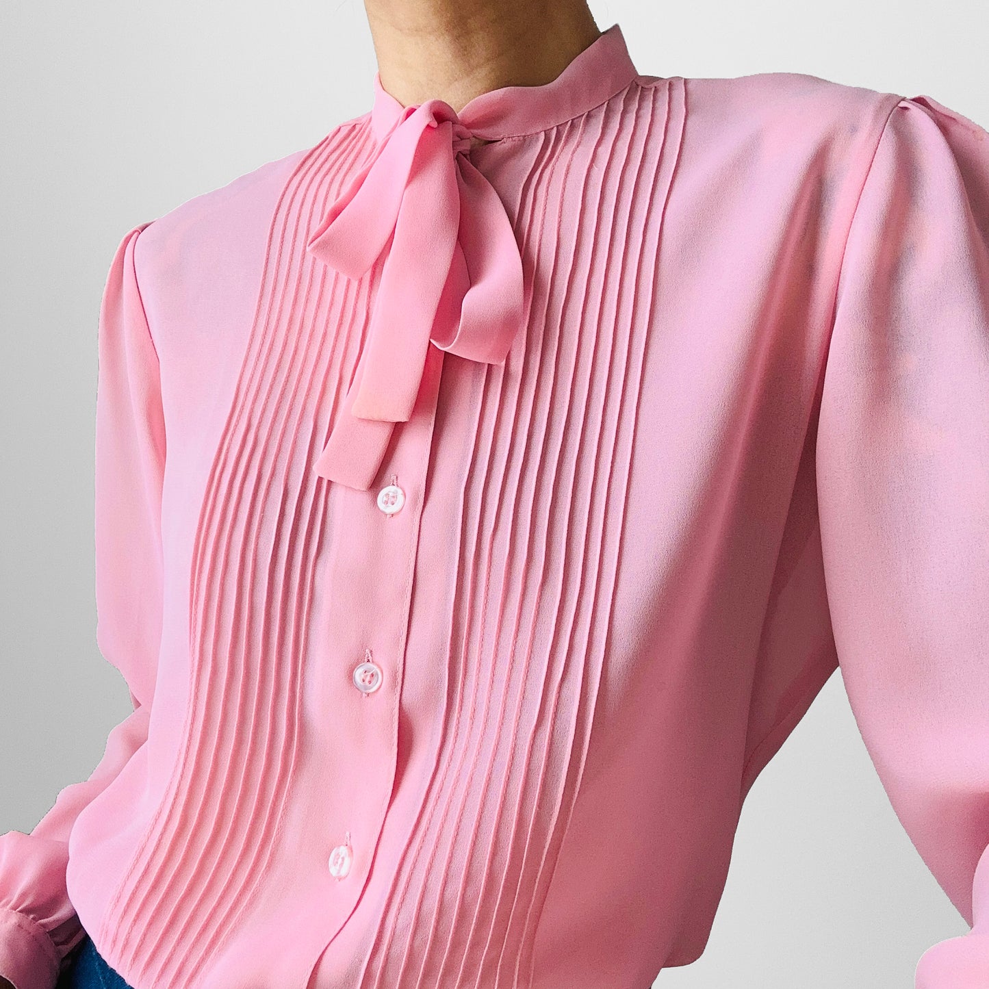 1970s - 1980s Pink Pleated Puff Sleeve Tie-Neck Button-Front Blouse - S/M