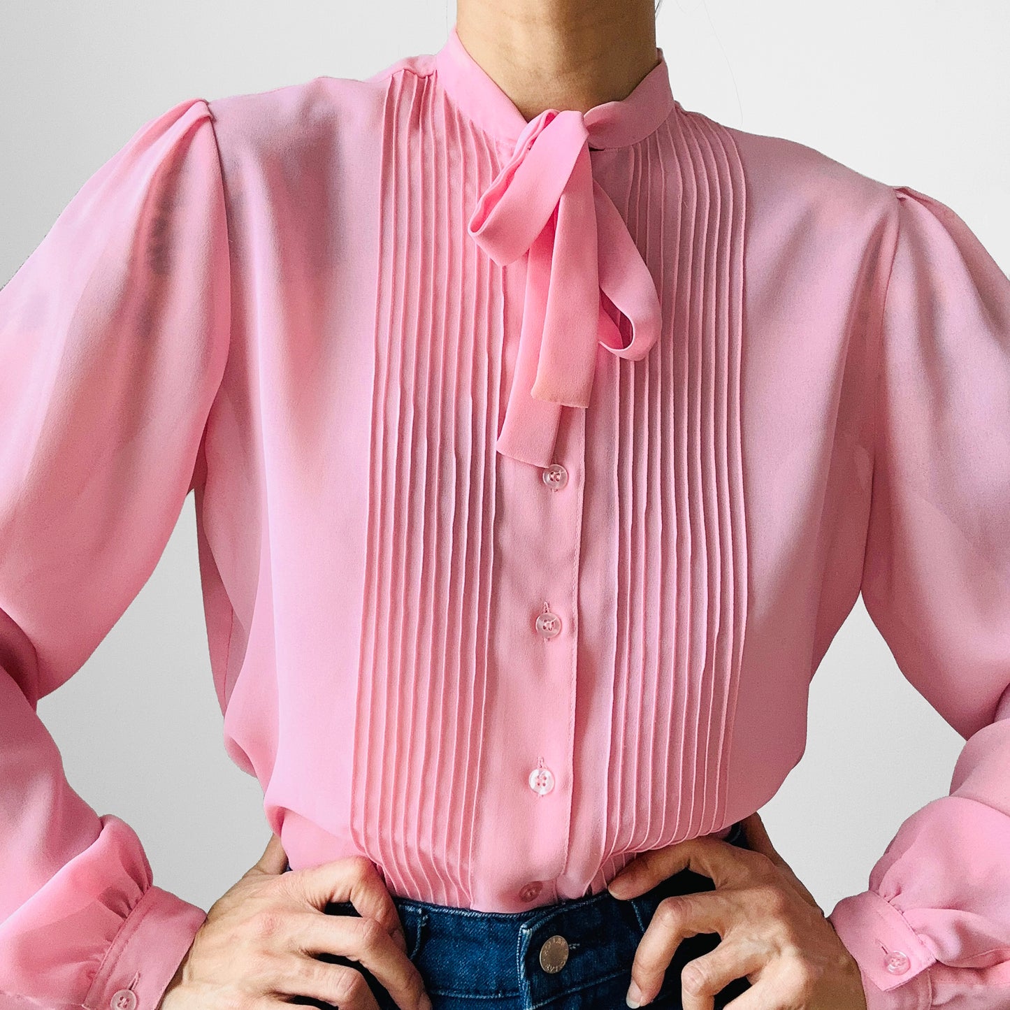 1970s - 1980s Pink Pleated Puff Sleeve Tie-Neck Button-Front Blouse - S/M