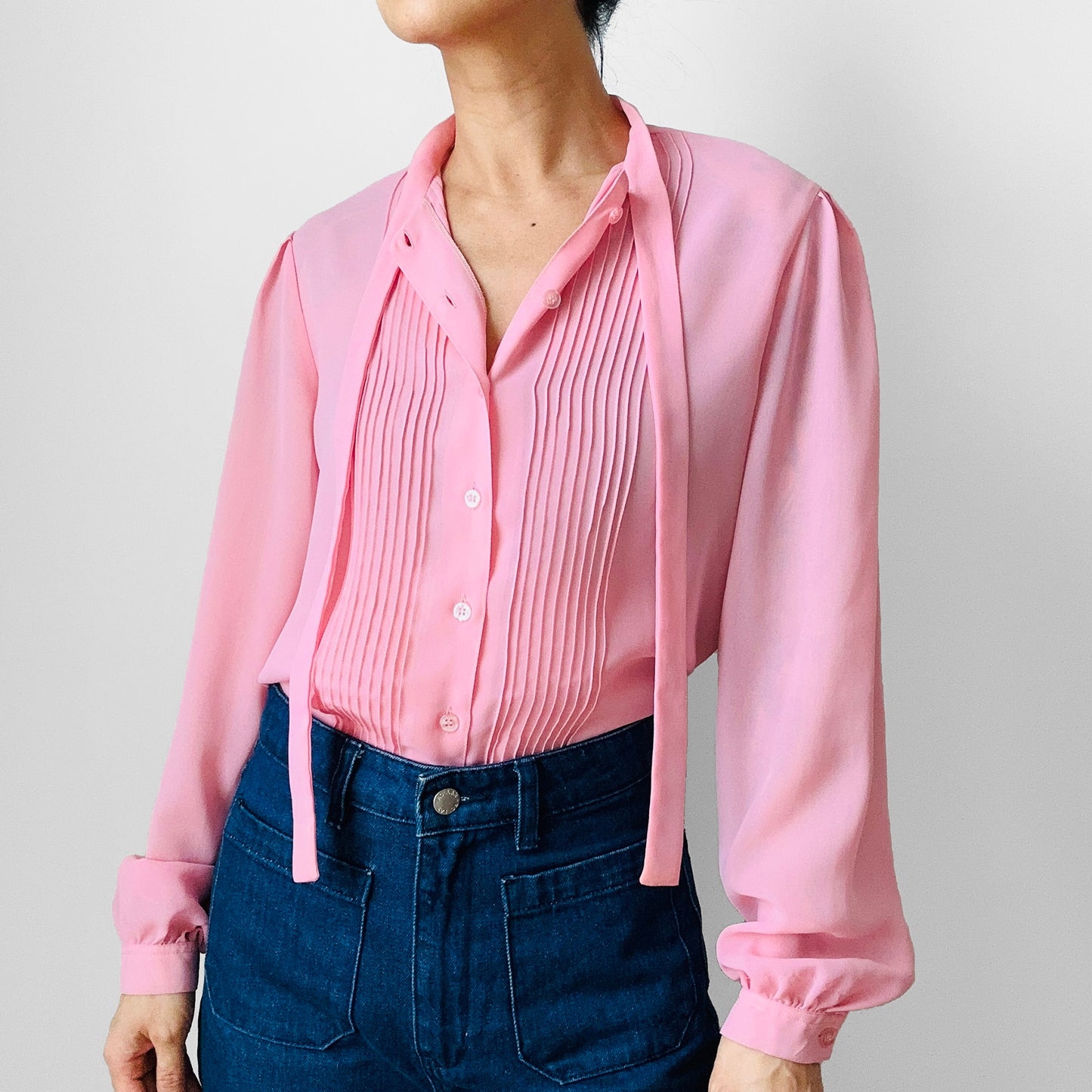 1970s - 1980s Pink Pleated Puff Sleeve Tie-Neck Button-Front Blouse - S/M