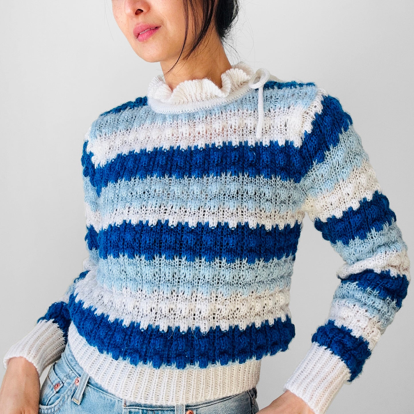 1970s Ruffle Neck Blue and White Stripe Lightweight Long Sleeve Knit Sweater Top