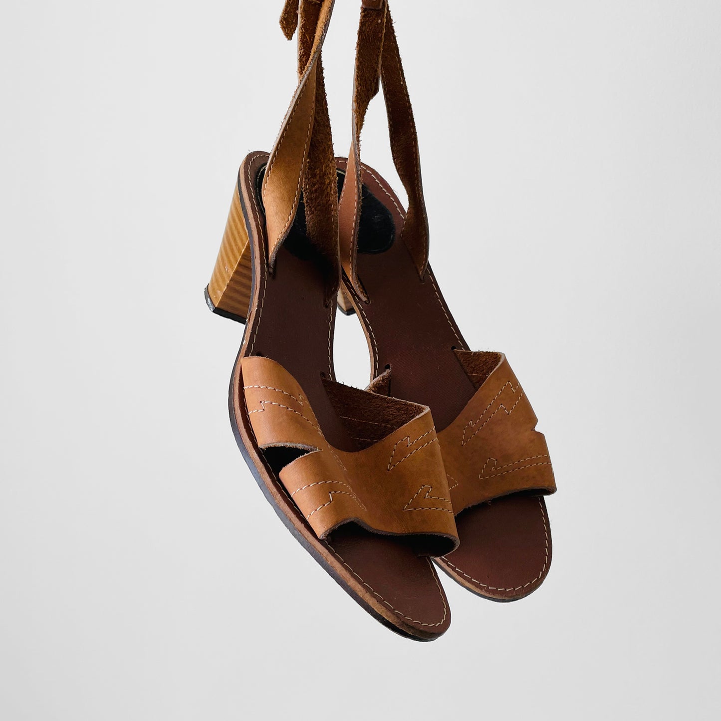 1970s Made in Canada Tan Leather Low-Heeled Sandal