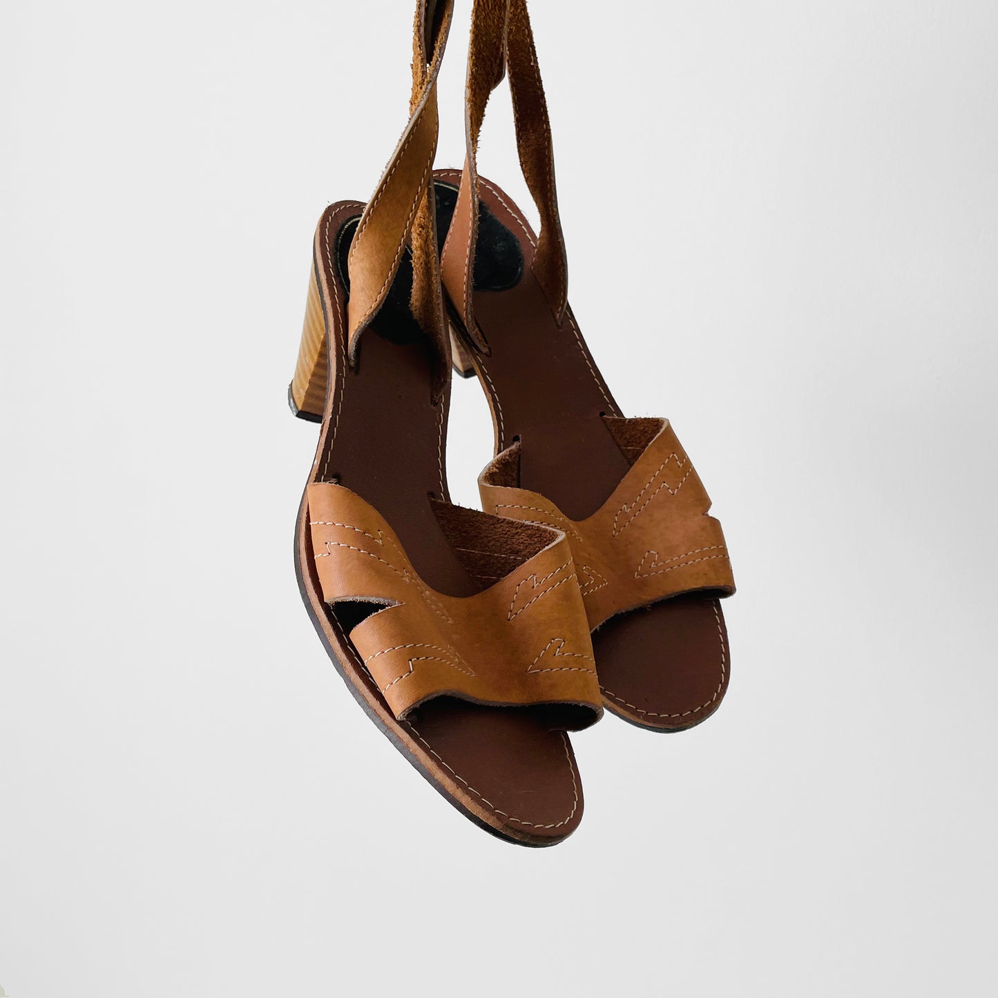 1970s Made in Canada Tan Leather Low-Heeled Sandal