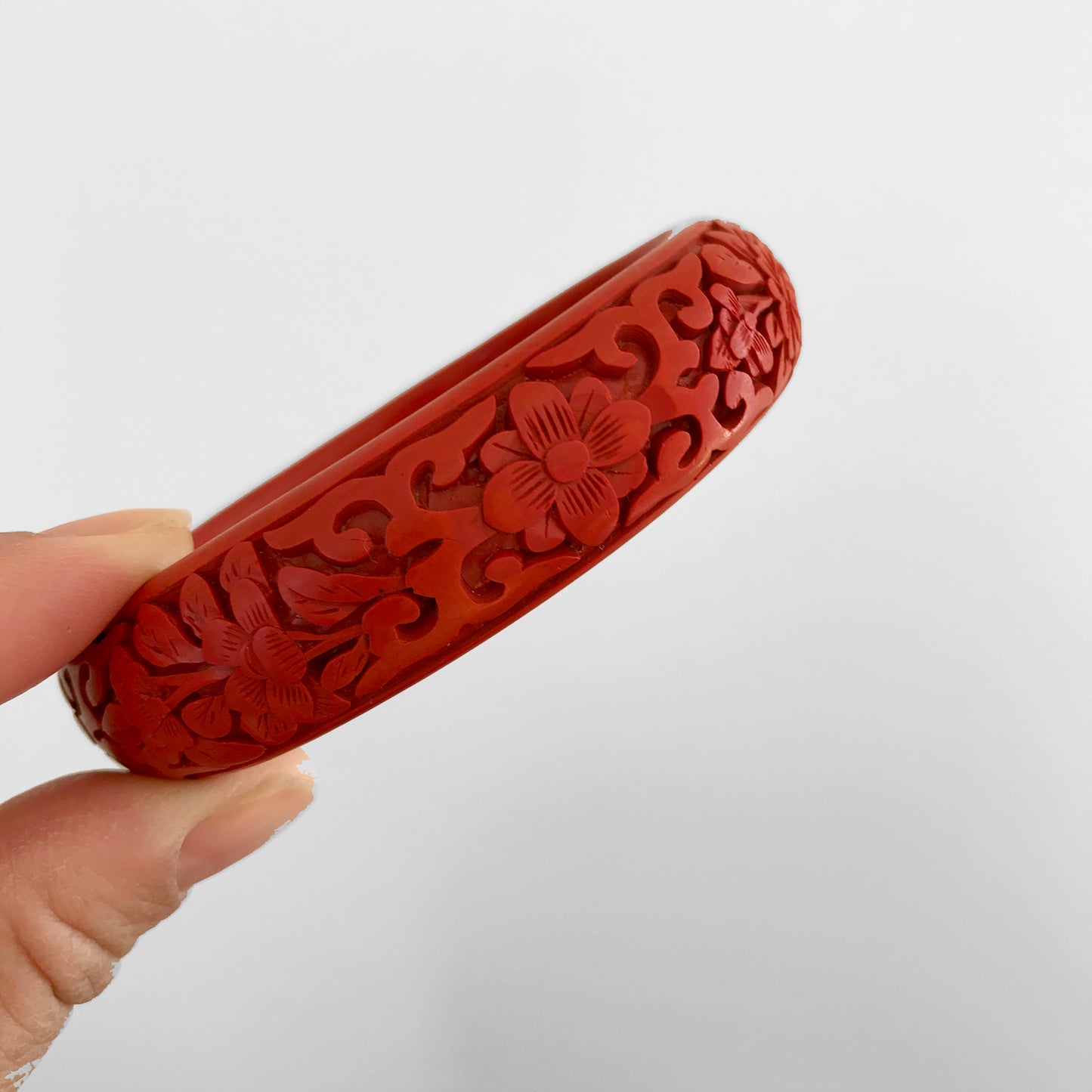 Antique early 1900s, Red Chinese Cinnabar Floral Carved Bangle Bracelet Set