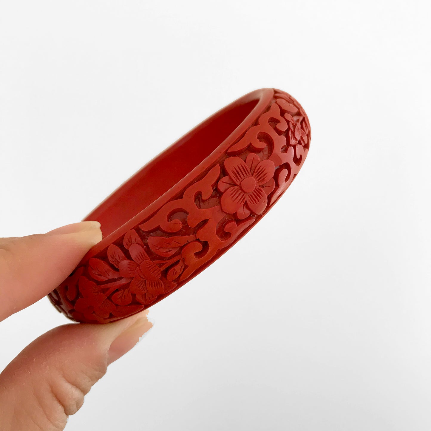 Antique early 1900s, Red Chinese Cinnabar Floral Carved Bangle Bracelet Set