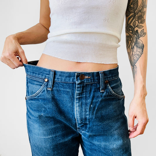 Modern Vintage Heavy Distressed Soft Well-Worn Rolled Cuff Frayed Hem Relaxed Fit WRANGLER Denim Blue Jeans - Waist 31