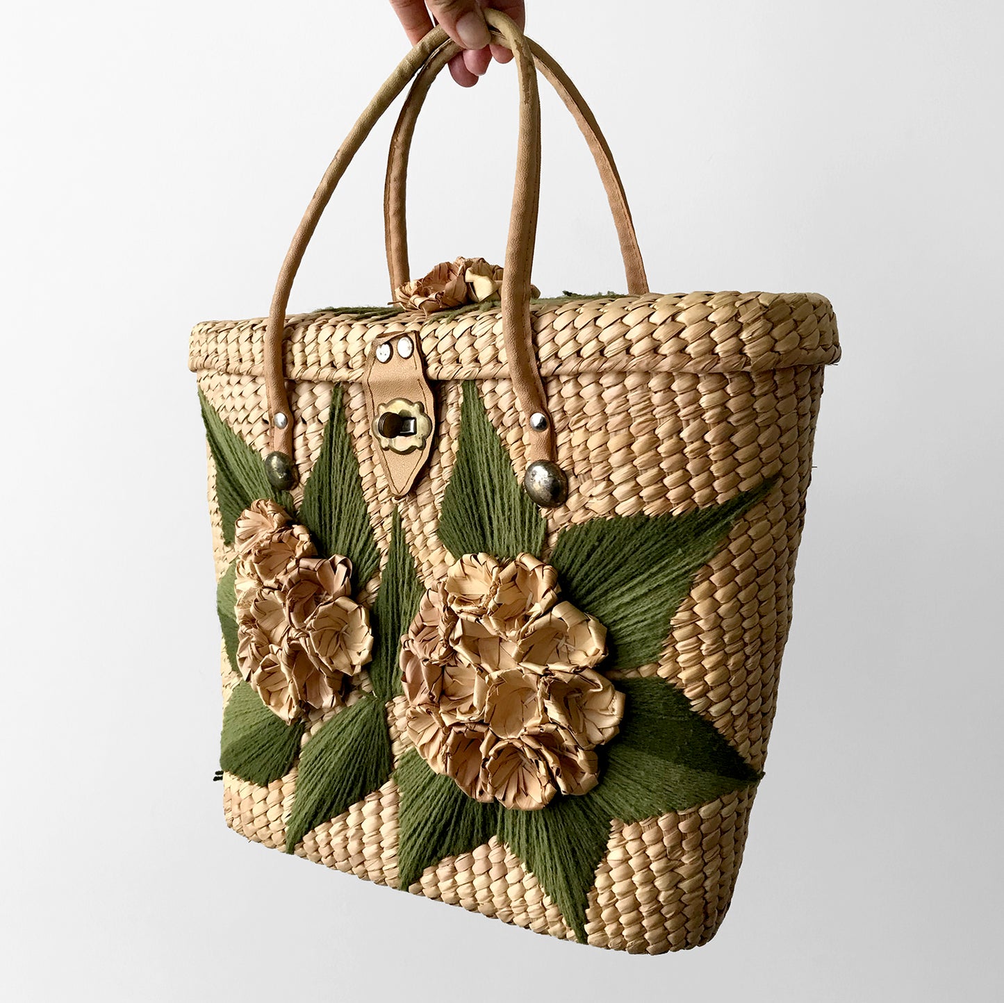 1950s - 1960s Mid-Century Floral and Leaf Woven Straw Basket Handbag