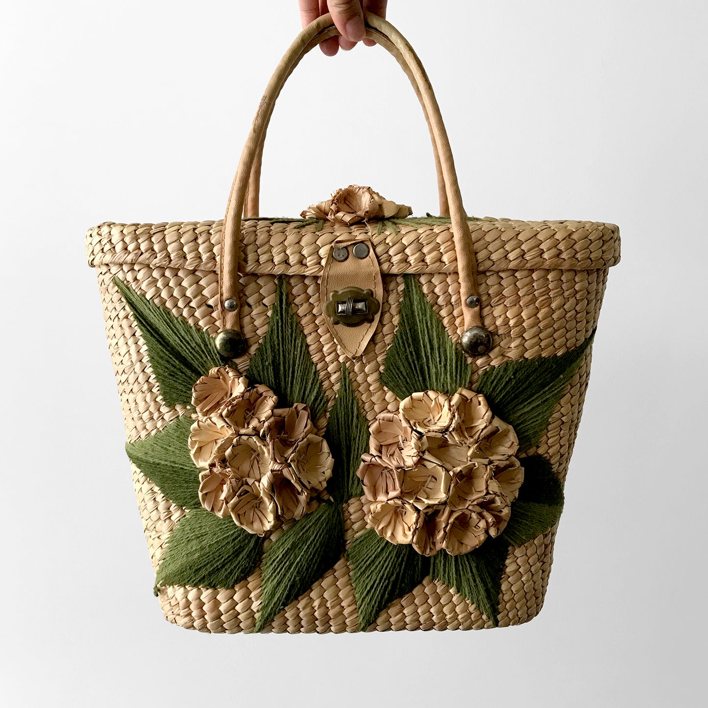 1950s - 1960s Mid-Century Floral and Leaf Woven Straw Basket Handbag