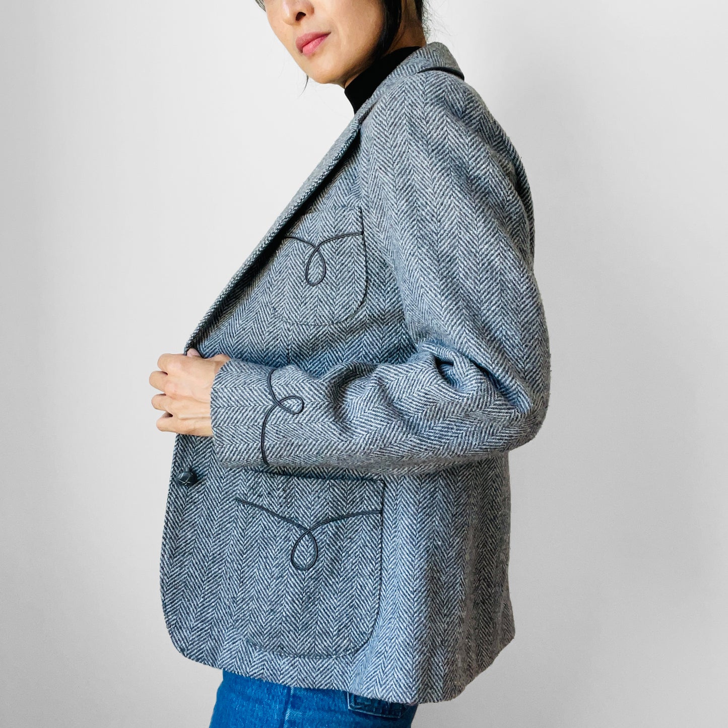 1970s Grey Wool Tweed Piped Western-Inspired Blazer Jacket