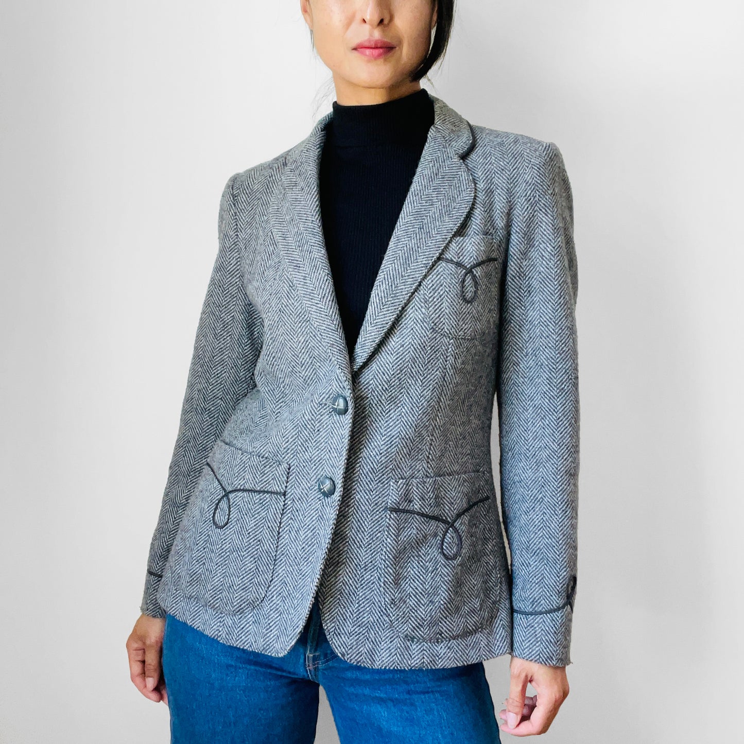 1970s Grey Wool Tweed Piped Western-Inspired Blazer Jacket