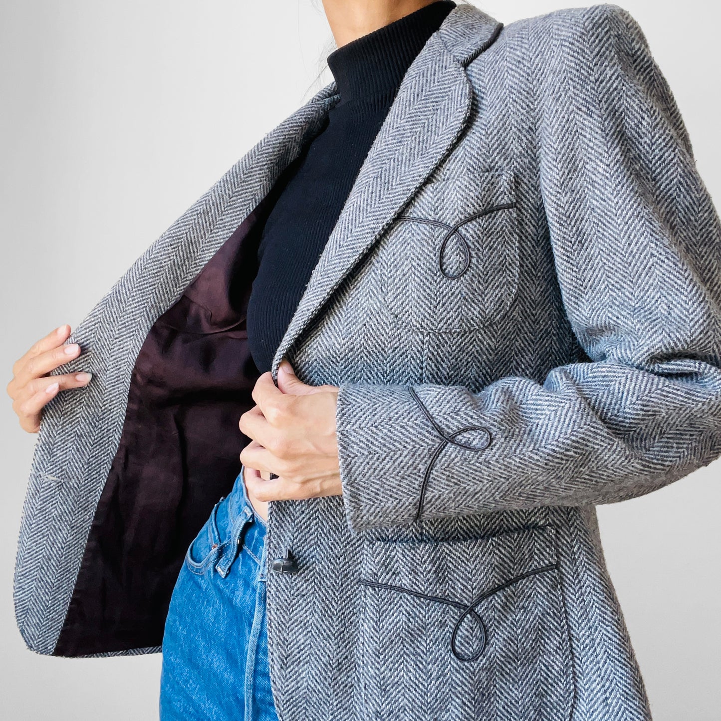 1970s Grey Wool Tweed Piped Western-Inspired Blazer Jacket