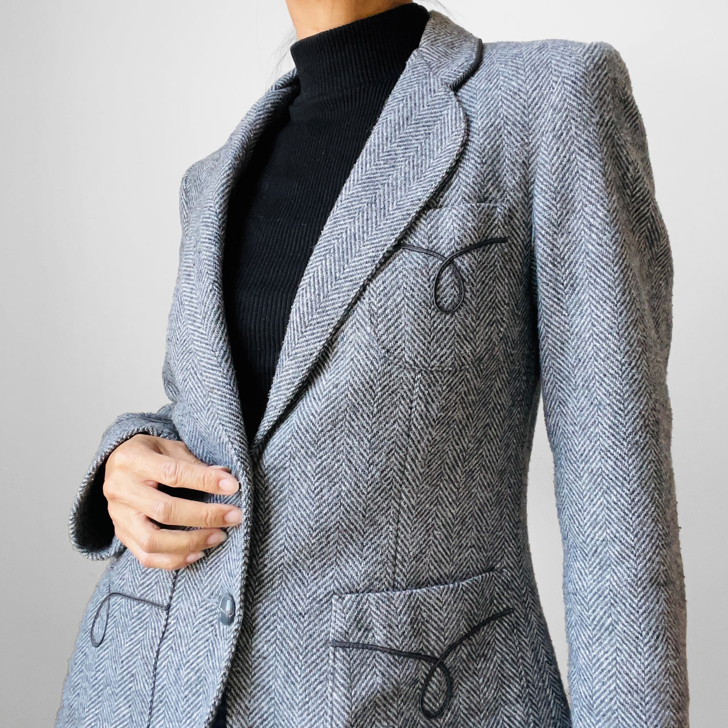 1970s Grey Wool Tweed Piped Western-Inspired Blazer Jacket