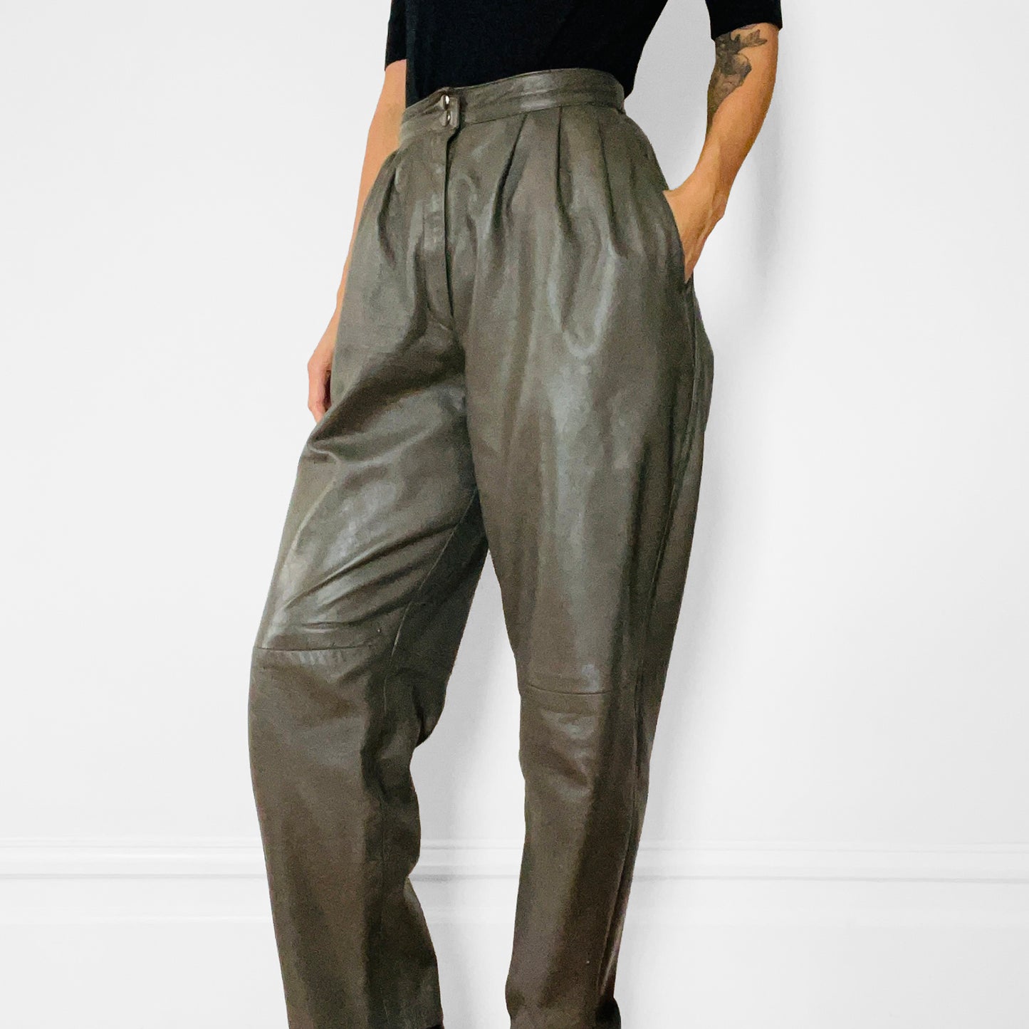 1980s Olive-Green Made in Canada High-Waisted Pleated Leather Tapered Trousers Pants