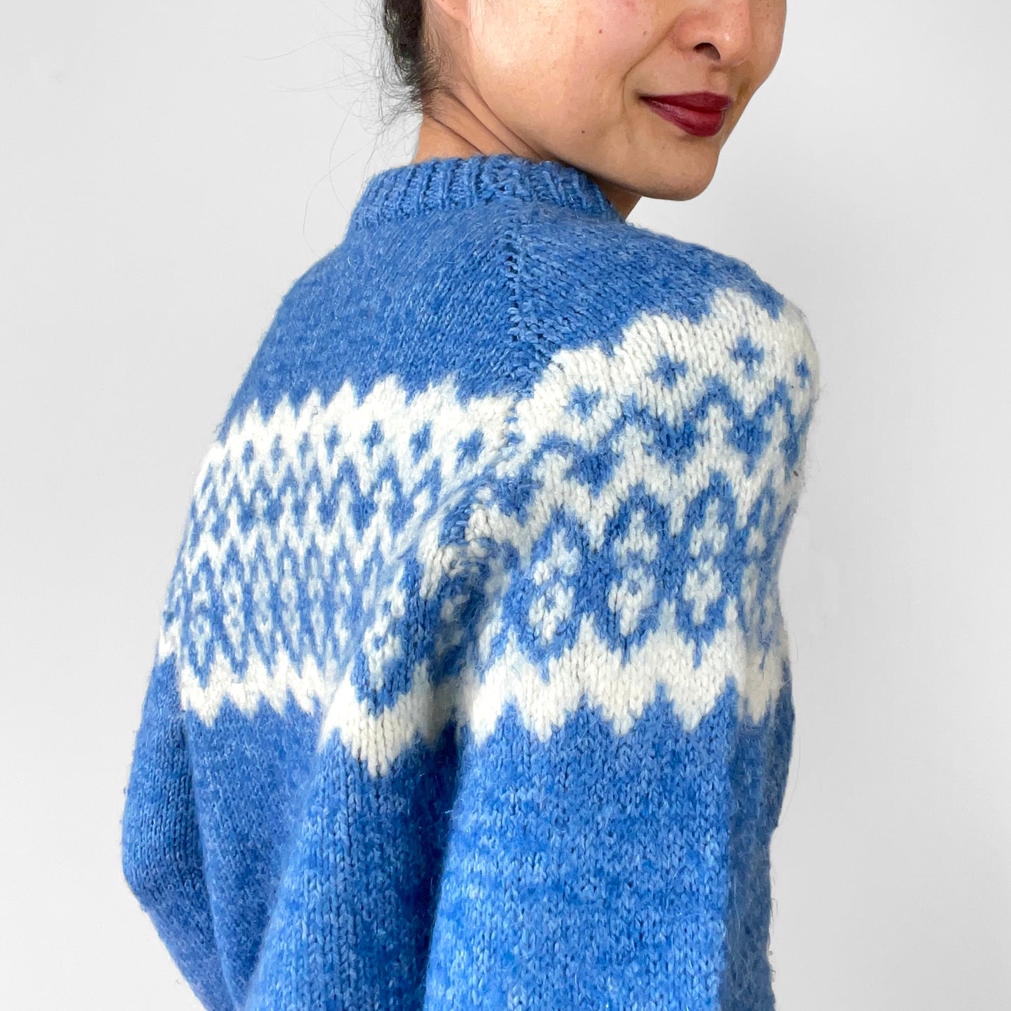 Blue and White Crew-Neck Nordic-Style Pullover Sweater Jumper