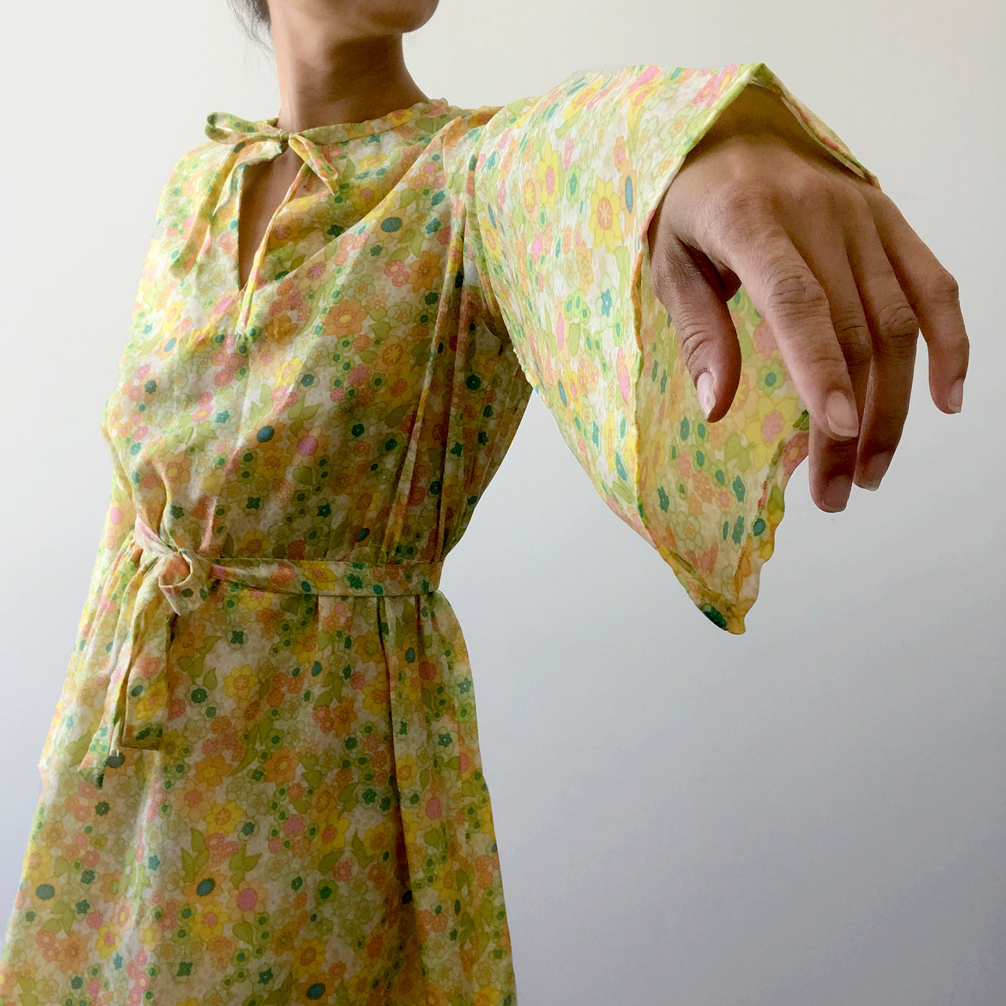 1970s Lightweight Floral Bell-Sleeve Belted Summer Dress