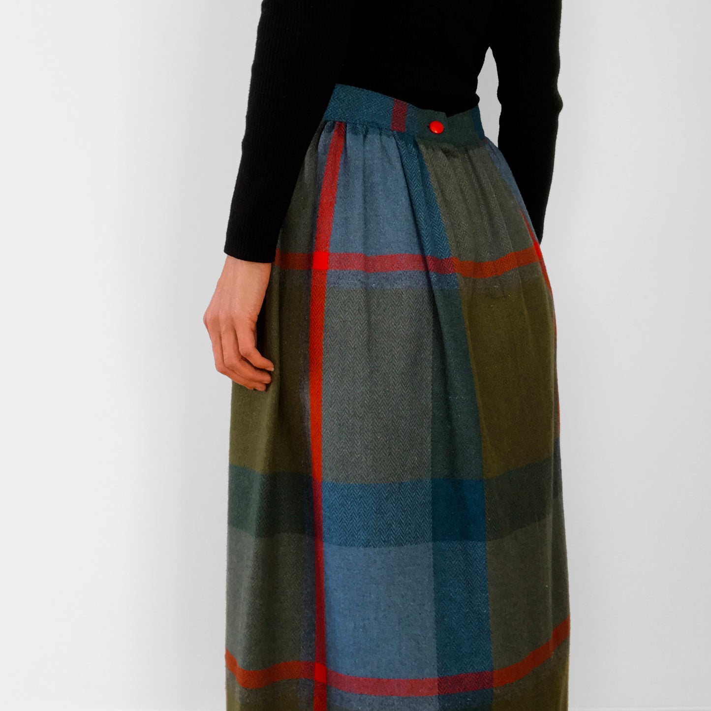 1970s Wool-Blend Plaid Herringbone A-line Tweed Skirt