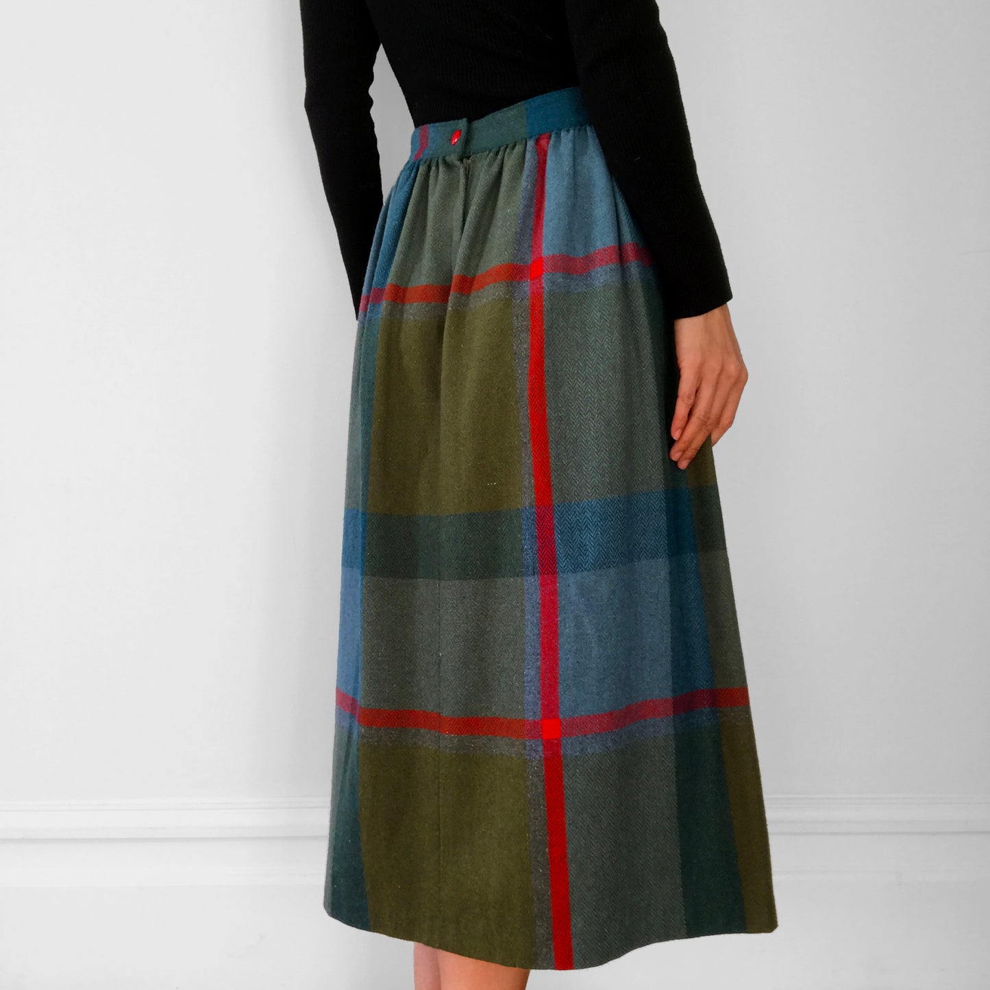 1970s Wool-Blend Plaid Herringbone A-line Tweed Skirt