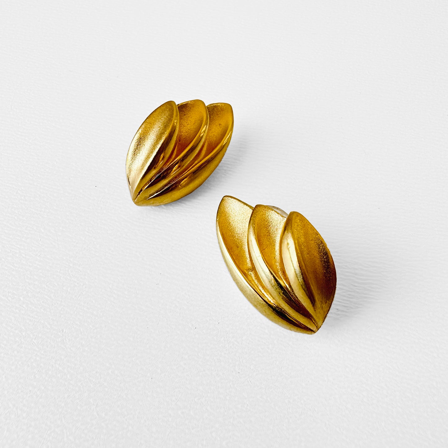 Textured Solid Gold-Toned Leaf Shaped Earrings