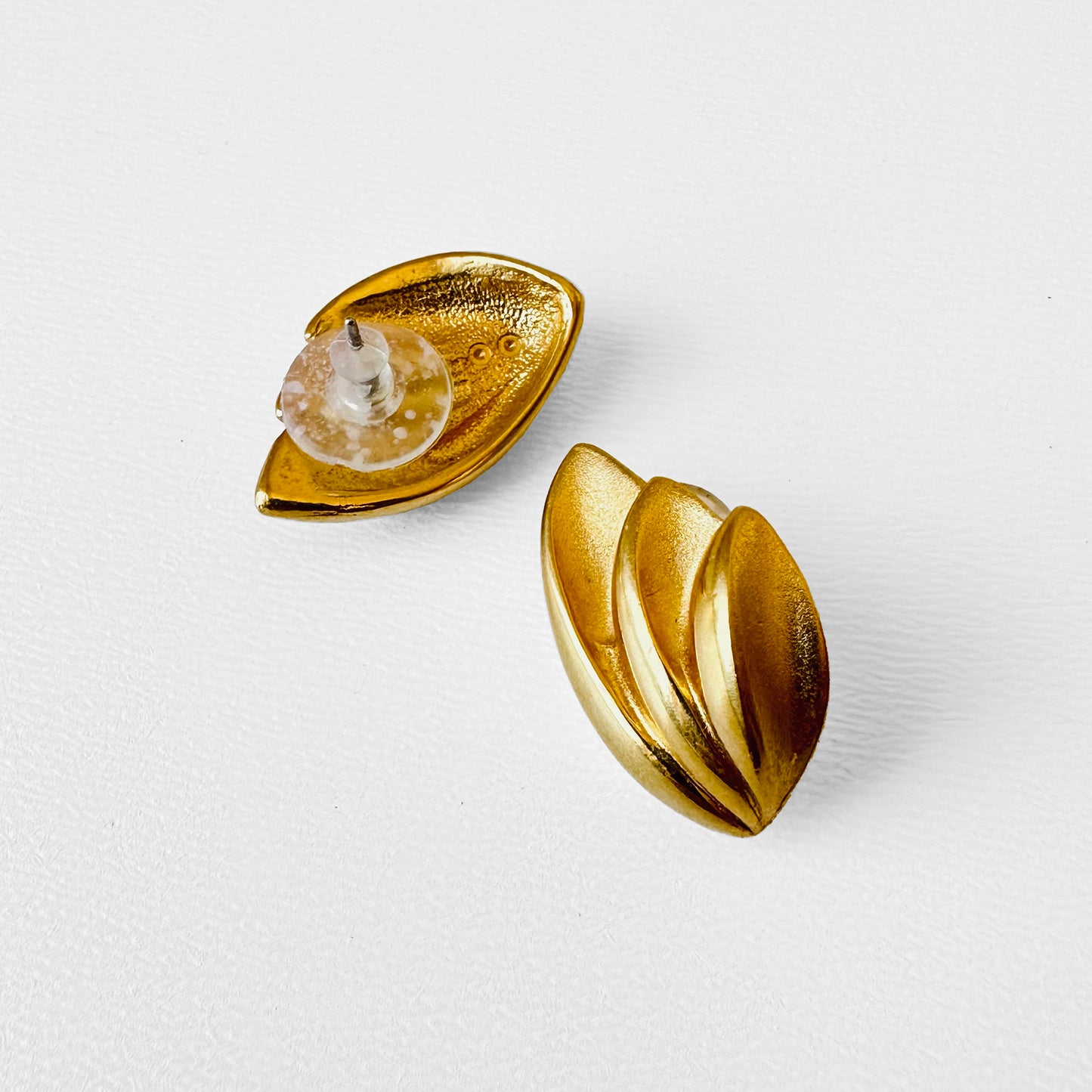 Textured Solid Gold-Toned Leaf Shaped Earrings