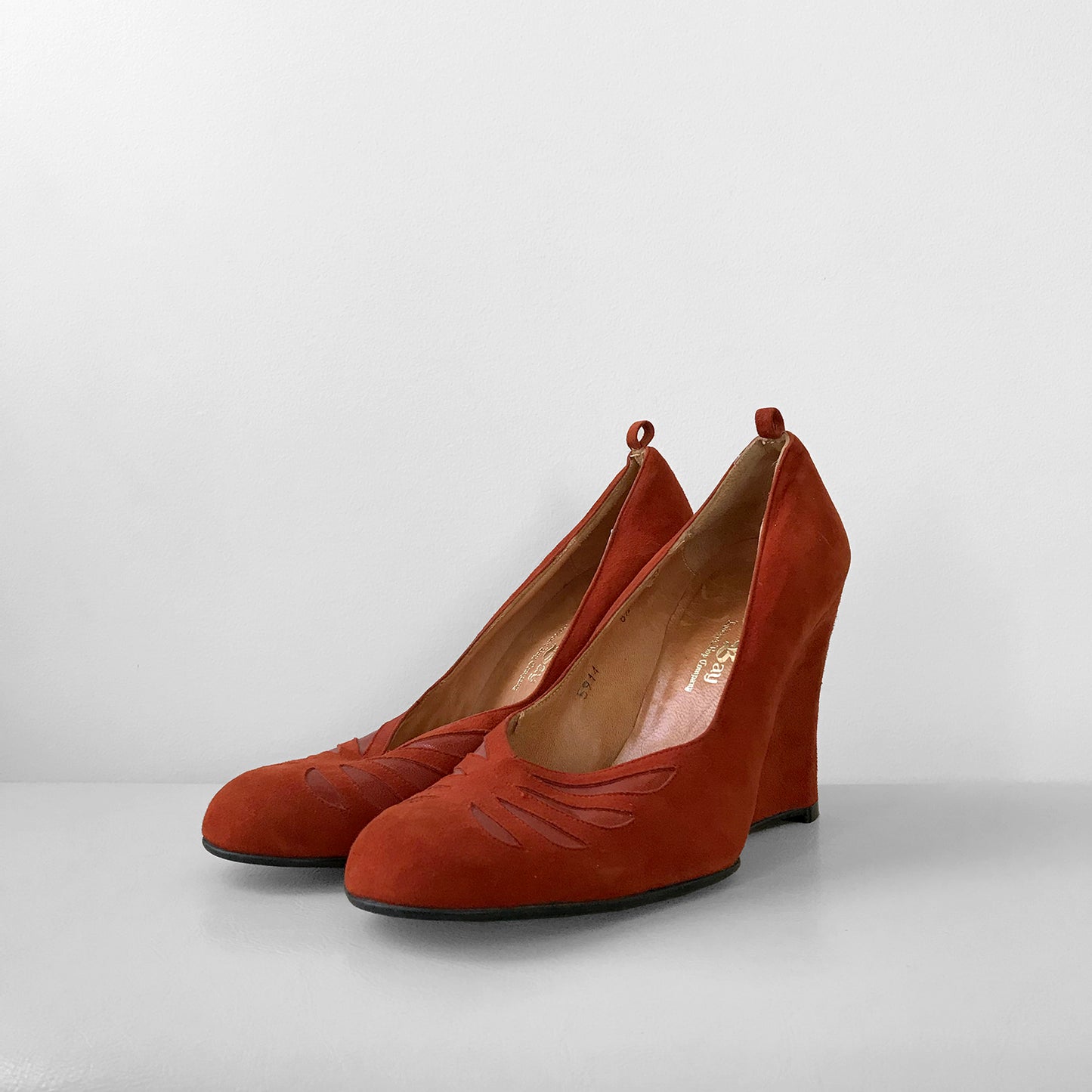 1970s Tangerine Suede-Leather THE BAY Wedge Slip-On Heeled Shoes