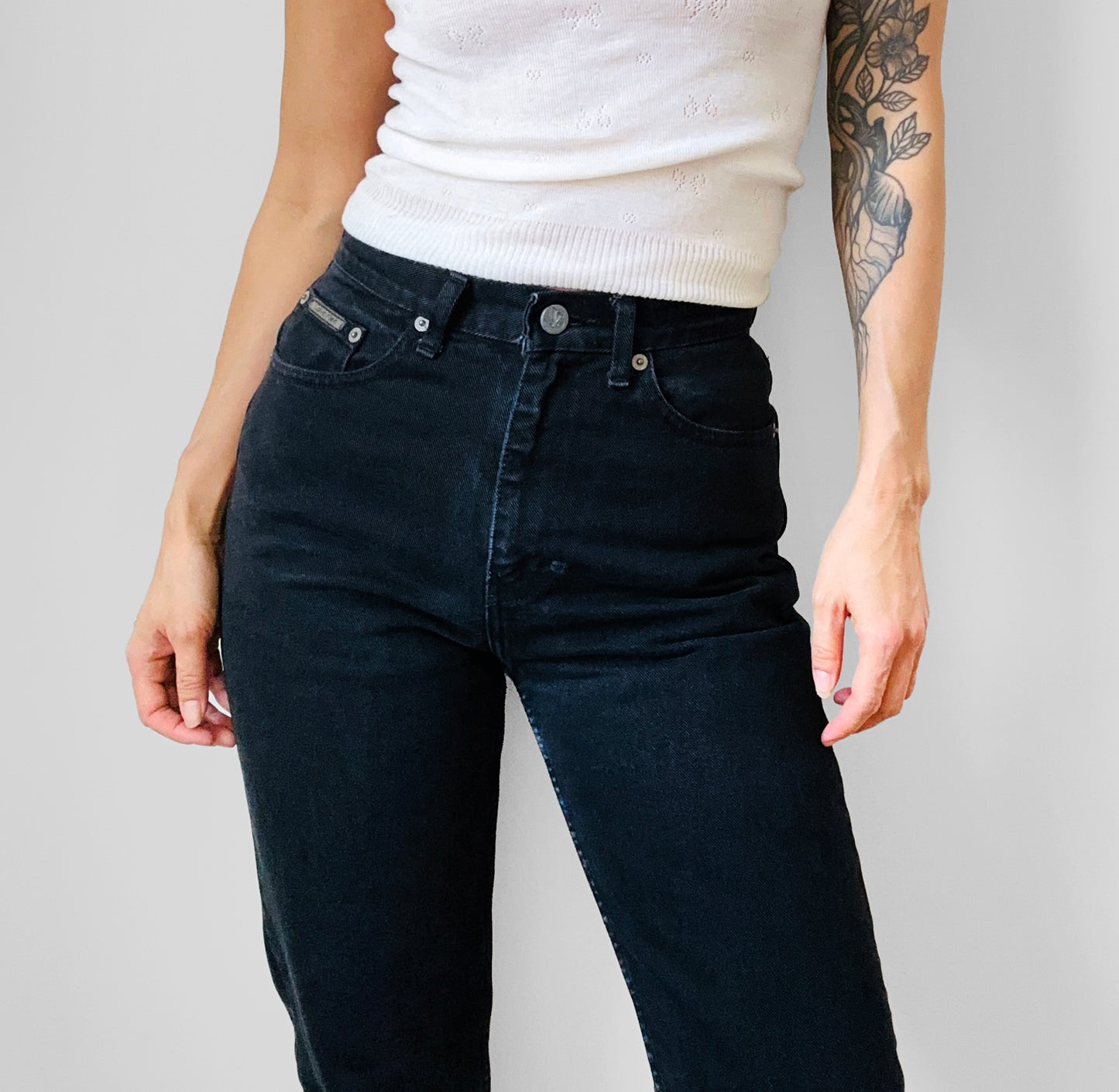 High-Waisted Tapered Leg Calvin Klein Missy Classic Rich Black Denim Jeans - Waist 25