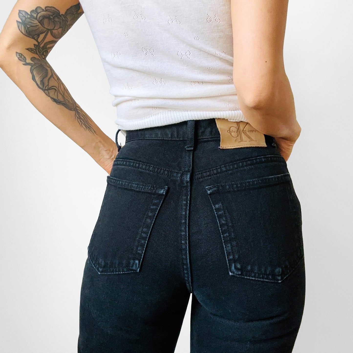 High-Waisted Tapered Leg Calvin Klein Missy Classic Rich Black Denim Jeans - Waist 25