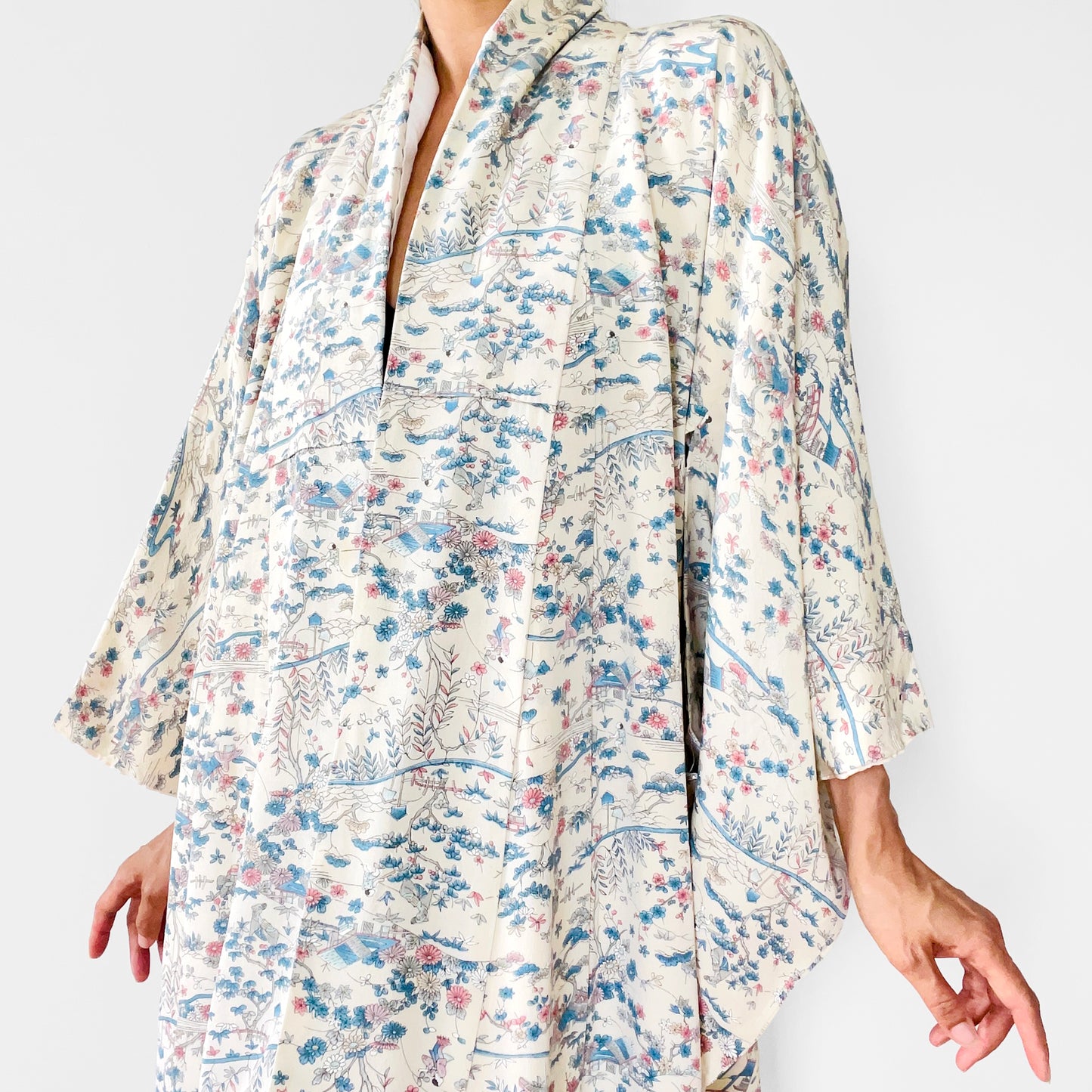 Chiffon White Silk-Crepe Floral Scenic Countryside Japanese Kimono Duster