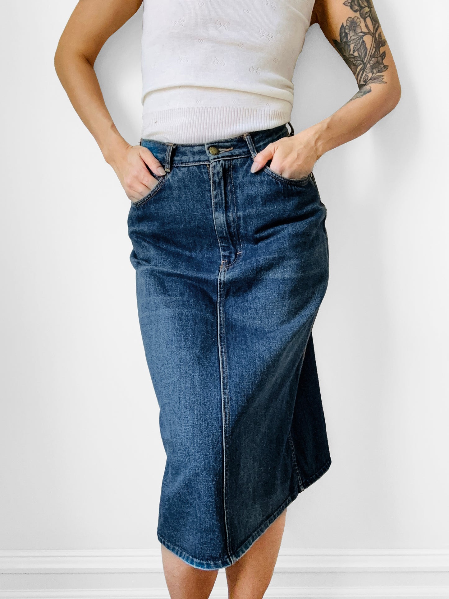 1980s Gitano Knee-Length Well-Worn Distressed Blue Jean Denim Skirt - Waist 28