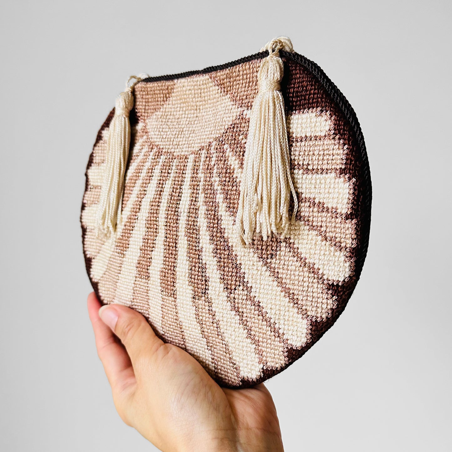 1920s Art Deco Shell Detailed Petit Point Tassel Corded Crossbody Purse