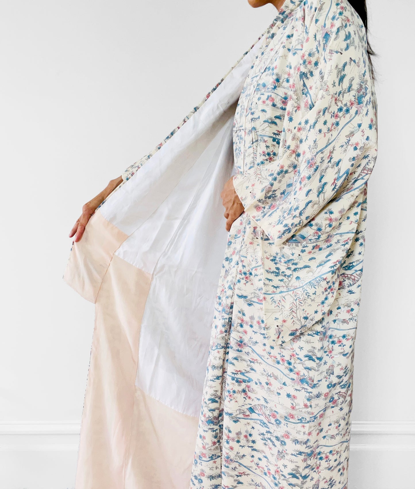 Chiffon White Silk-Crepe Floral Scenic Countryside Japanese Kimono Duster