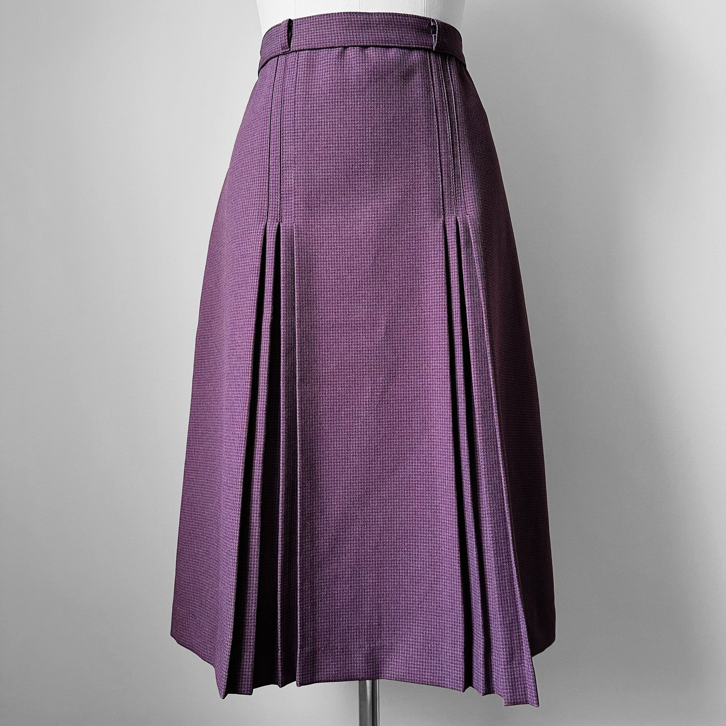 1960s Plum Purple Houndstooth Patterned A-Line Inverted Pleat Skirt - Waist 30