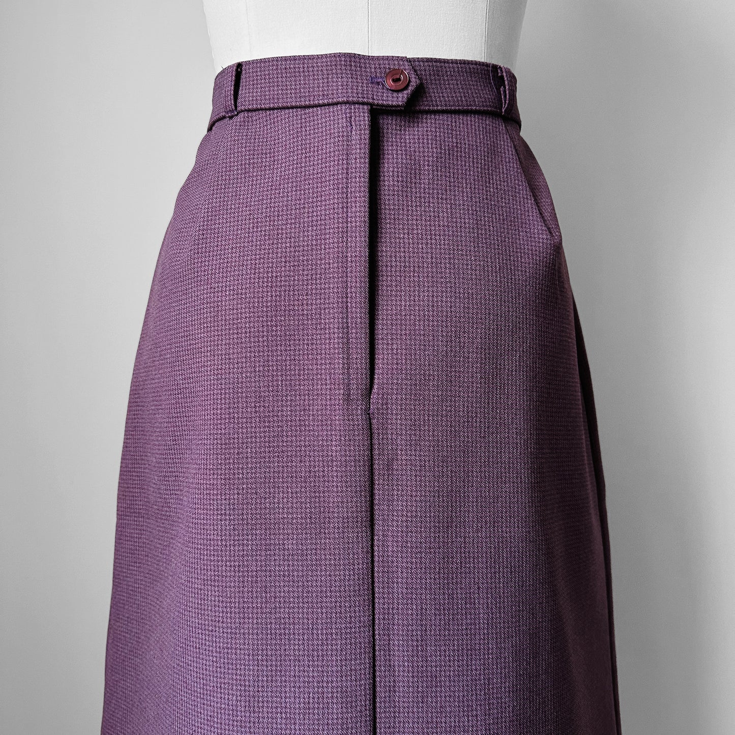 1960s Plum Purple Houndstooth Patterned A-Line Inverted Pleat Skirt - Waist 30