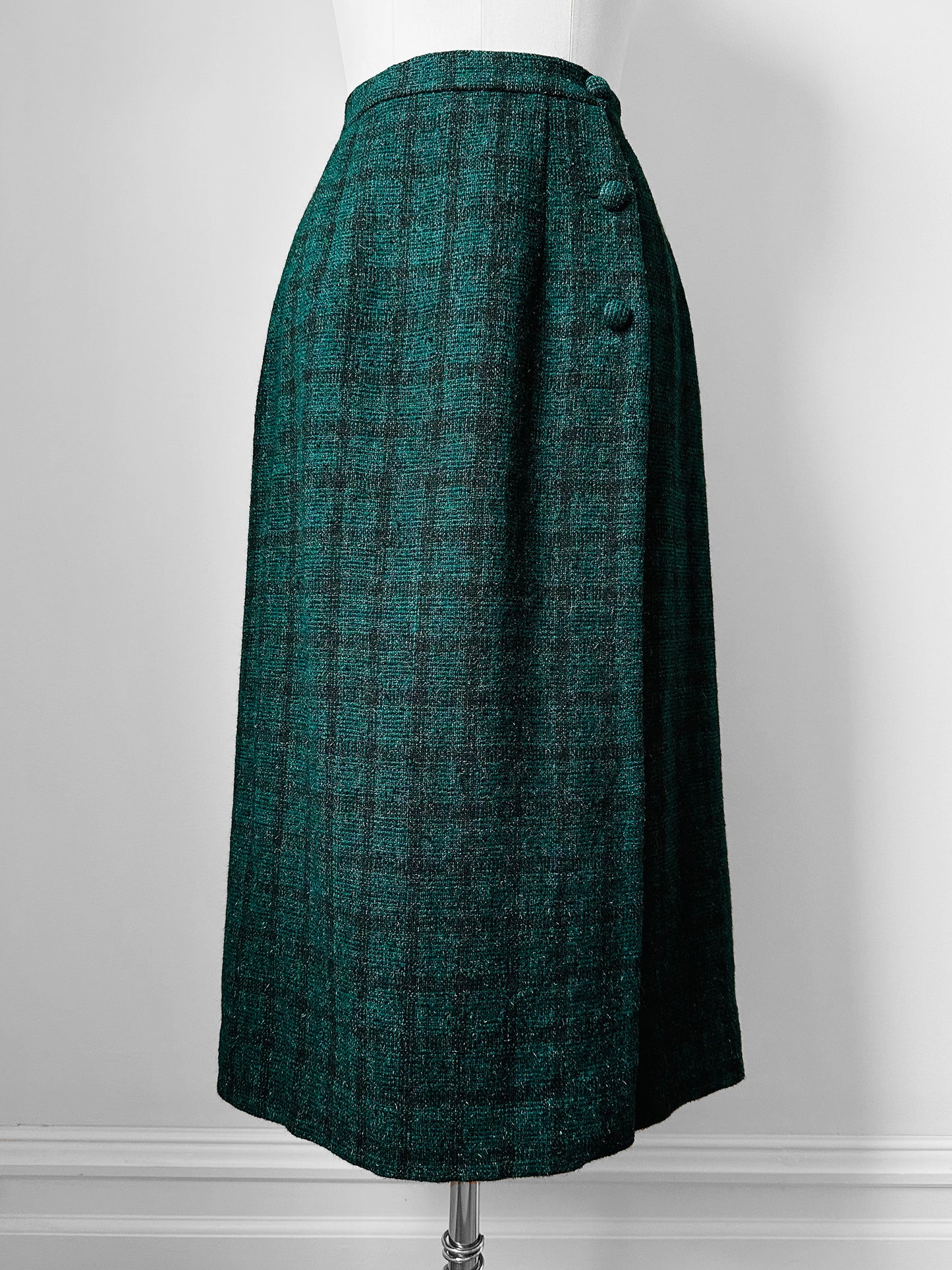 1980s Green and Black Plaid Side Button Wrap Front Midi-Length Skirt - M/L