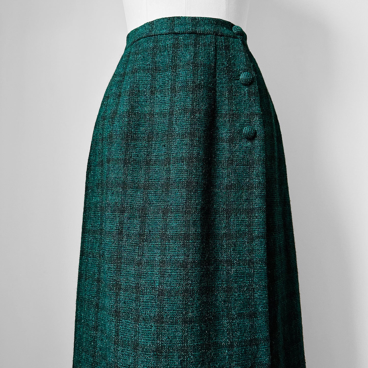 1980s Green and Black Plaid Side Button Wrap Front Midi-Length Skirt - M/L