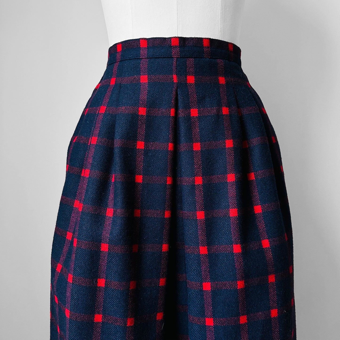 1960s-1970s Navy and Red Plaid Wool Inverted Pleat A-Line Pocketed Midi-Length Skirt - Waist 26.5