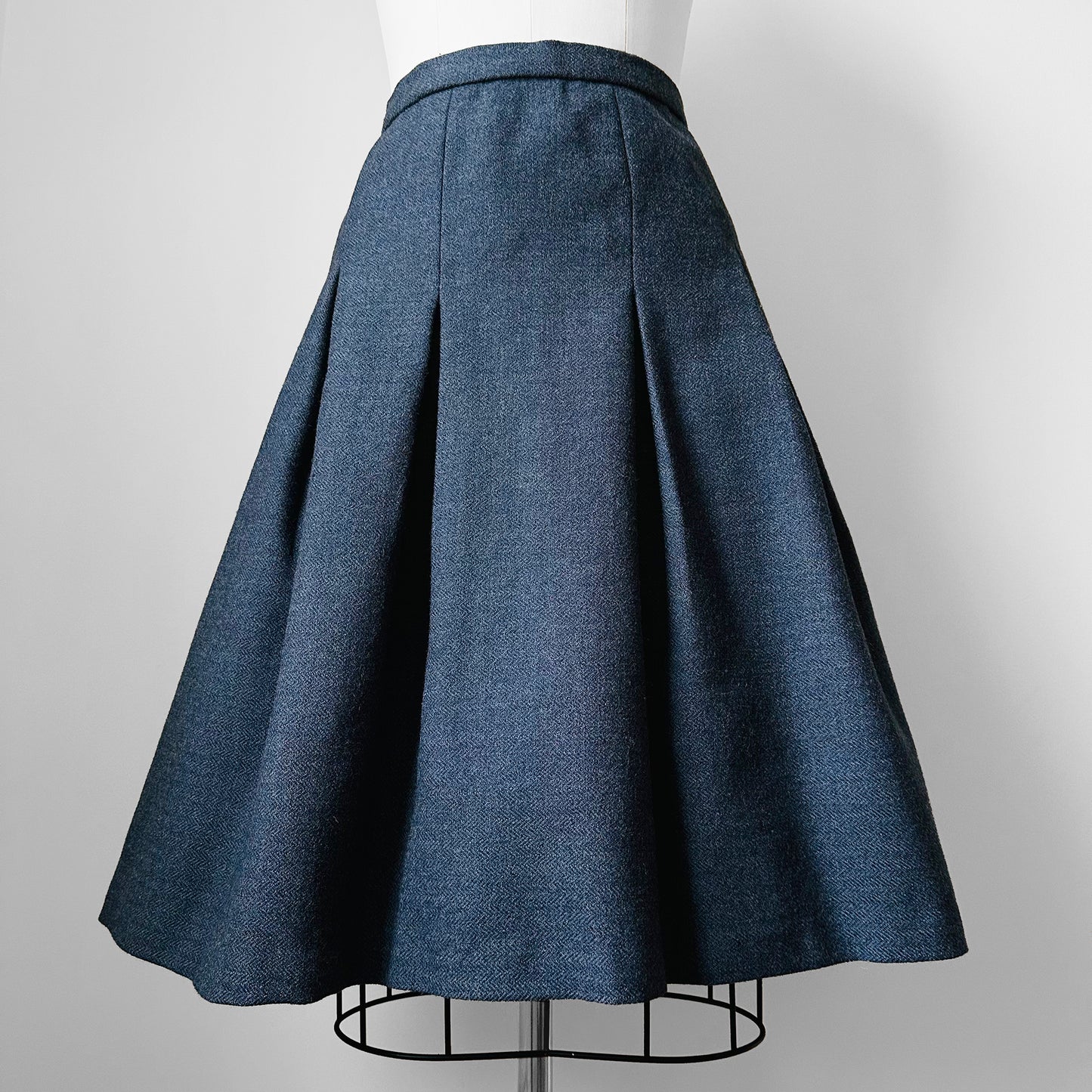 1960s Slate Blue Grey Inverted Pleat Fit and Flare Wool Lined Skirt - XL/XXL