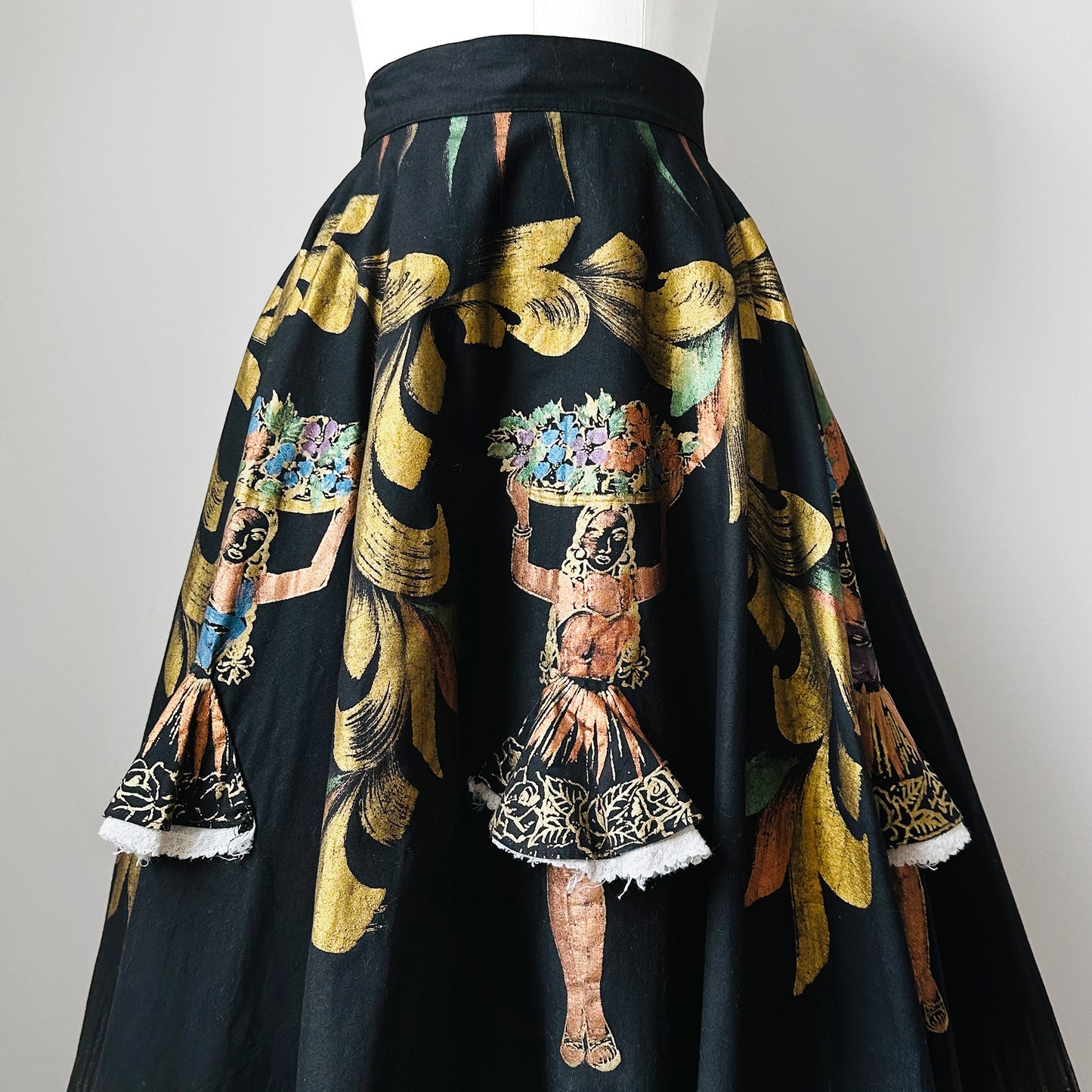 1960s Black Hand-Painted Lady 3D Tied Waist Belted Fit and Flare Hoop Skirt - Waist 24-26