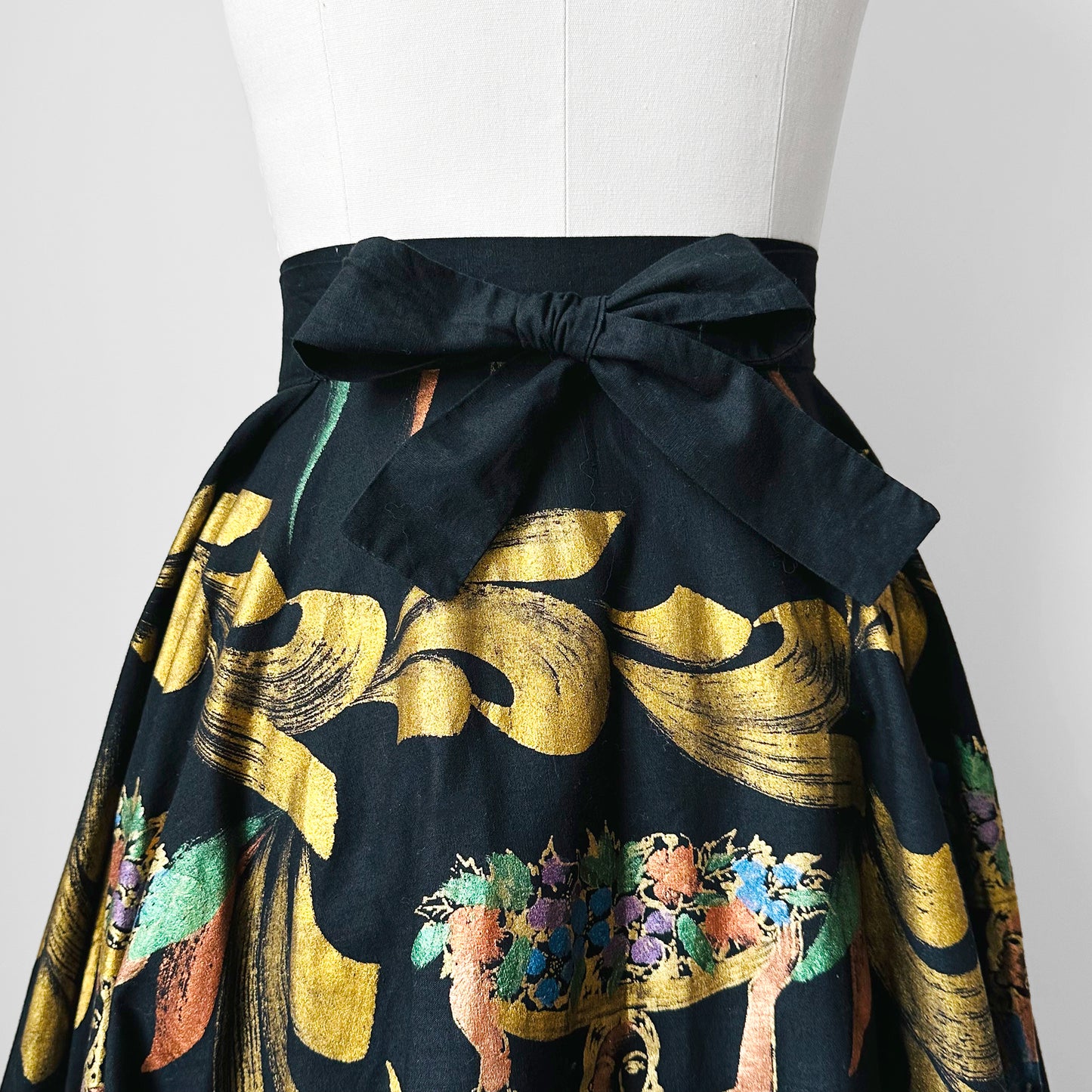 1960s Black Hand-Painted Lady 3D Tied Waist Belted Fit and Flare Hoop Skirt - Waist 24-26