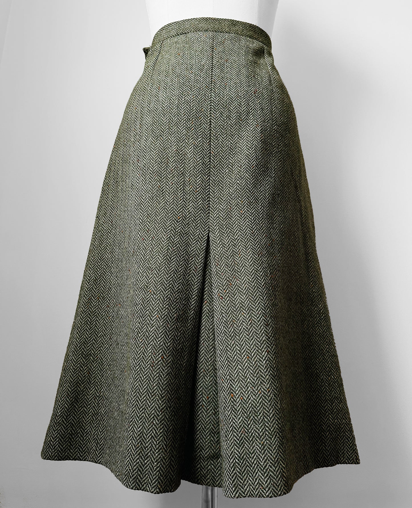 1960s Sage Green Wool Tweed Inverted Pleat A-Line Midi Length Skirt - Waist 26