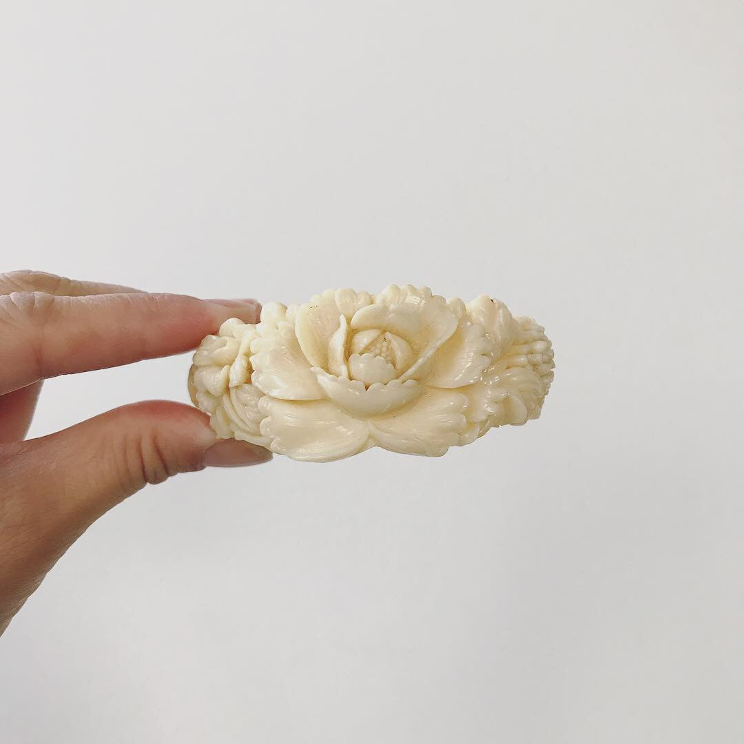 1930s - 1940s Cream Carved Floral Celluloid Bangle Bracelet