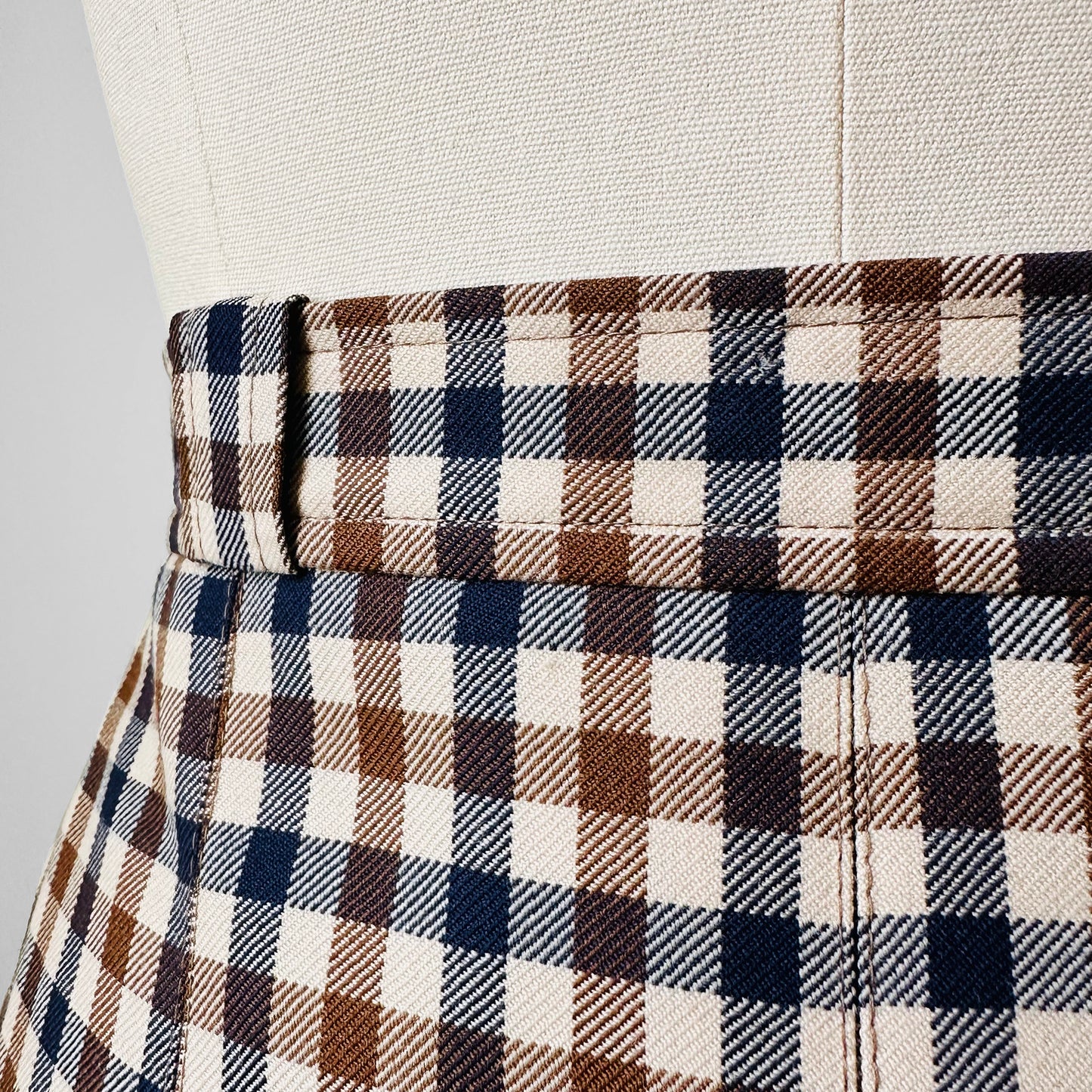 1970s-1980s Brown Navy Beige Gingham Inverted Pleat A-Line Virgin Wool Made in Canada Skirt - Waist 35