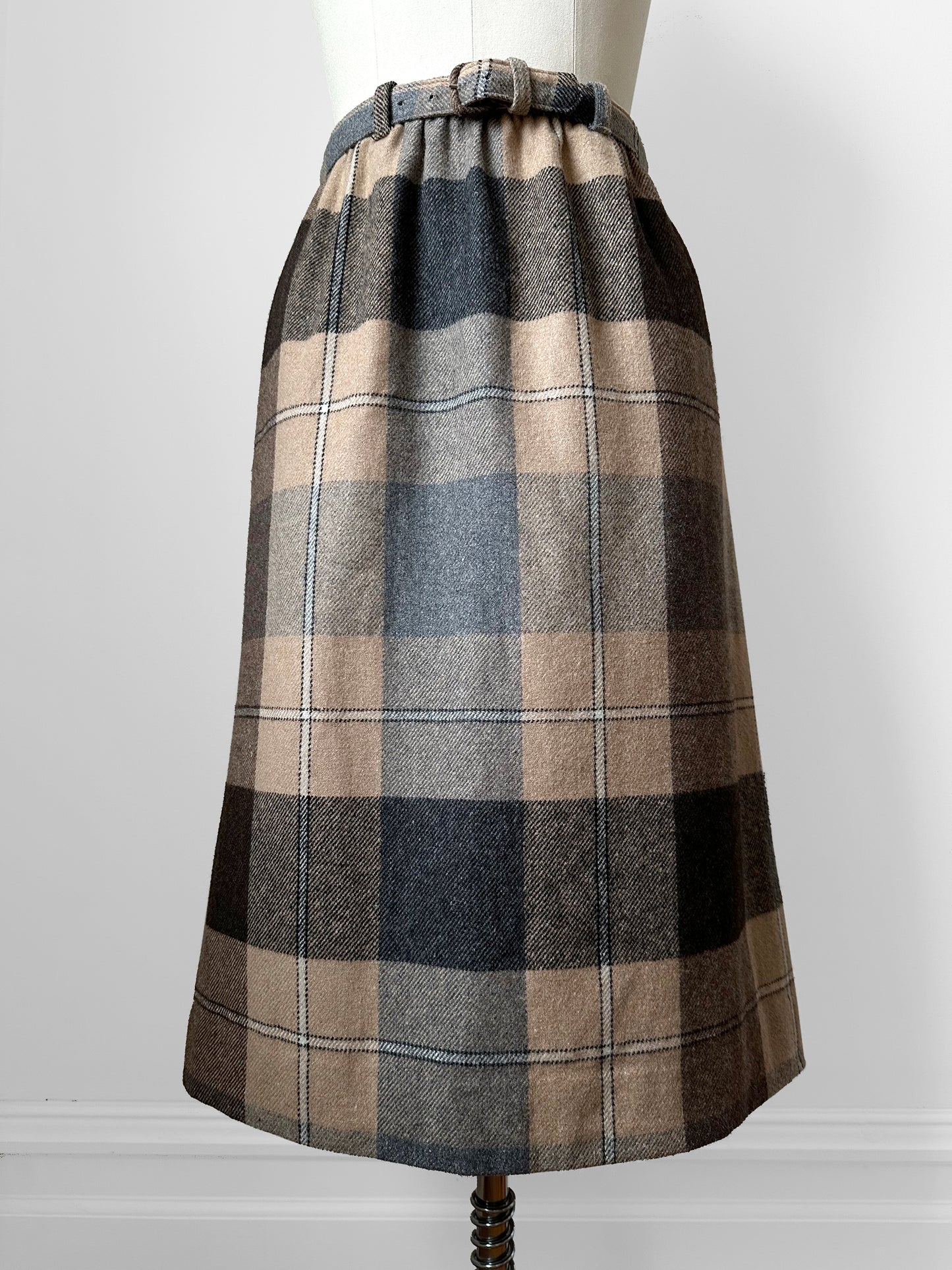 1960-1970s Brown Beige Grey Plaid Elastic Waist Wool Belted Skirt - Waist 26-30