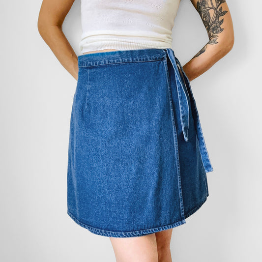 1990s High-Waisted A-Line Denim Jean Above-The-Knee Wrap Skirt - Waist 29