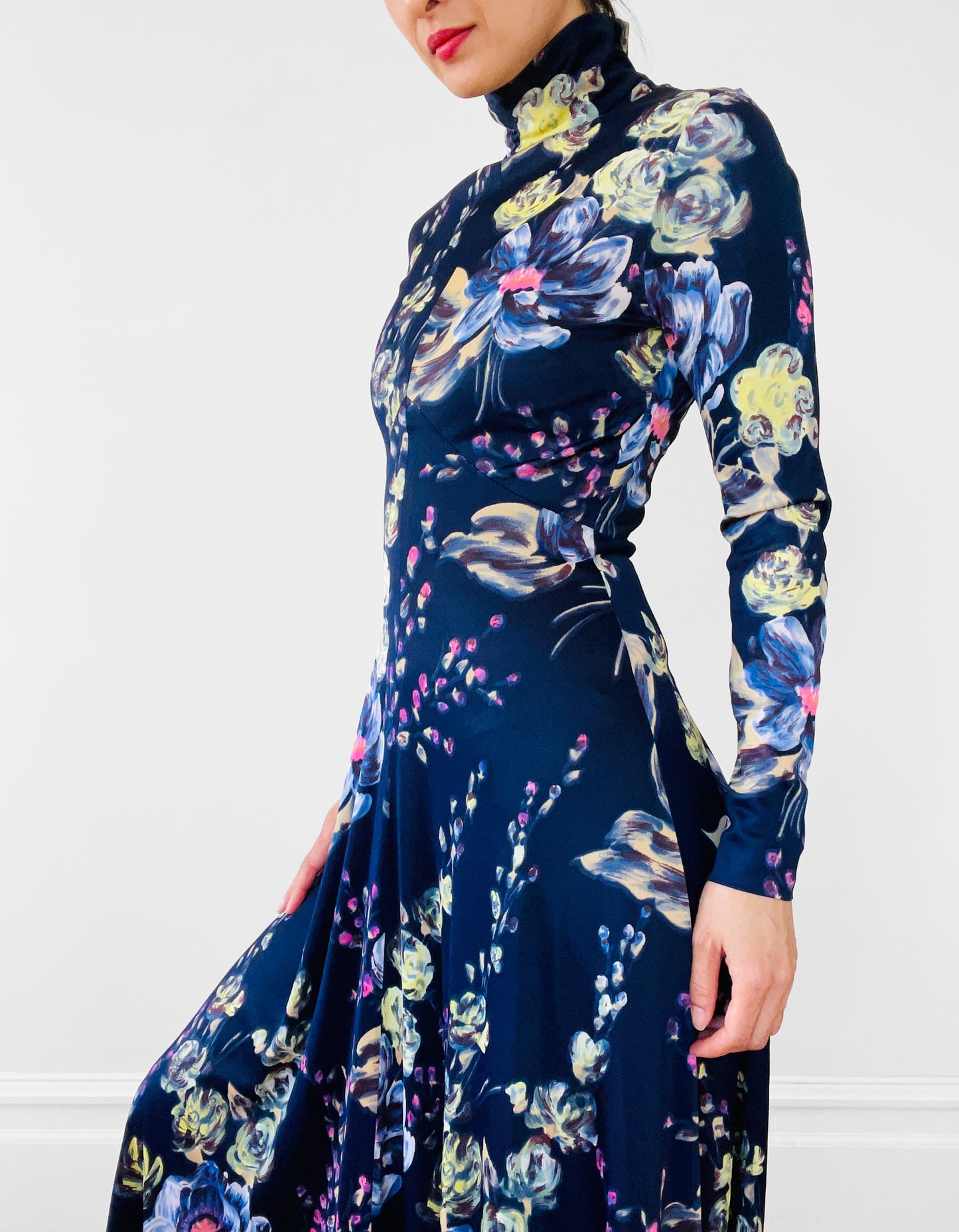 1970s Floor Length Floral Fitted High-Neck Zip-Back Long-Sleeve Dress