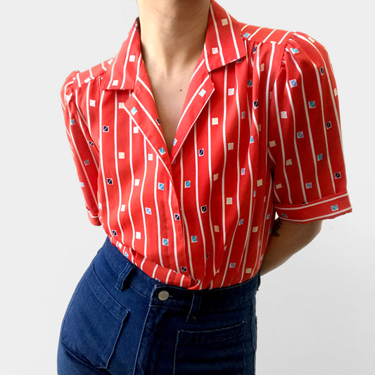 1970s Red Patterned Striped Short-Sleeve Collared Button-Front Shirtv